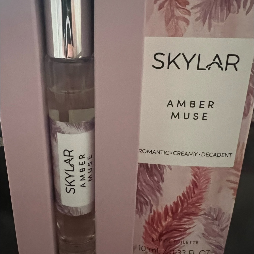 Skylar - Amber Muse